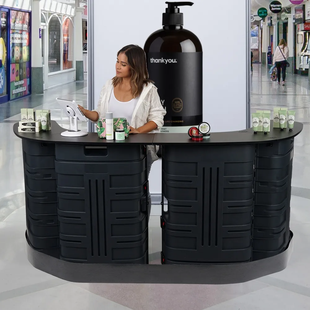 Portable Counter with Inner Shelves